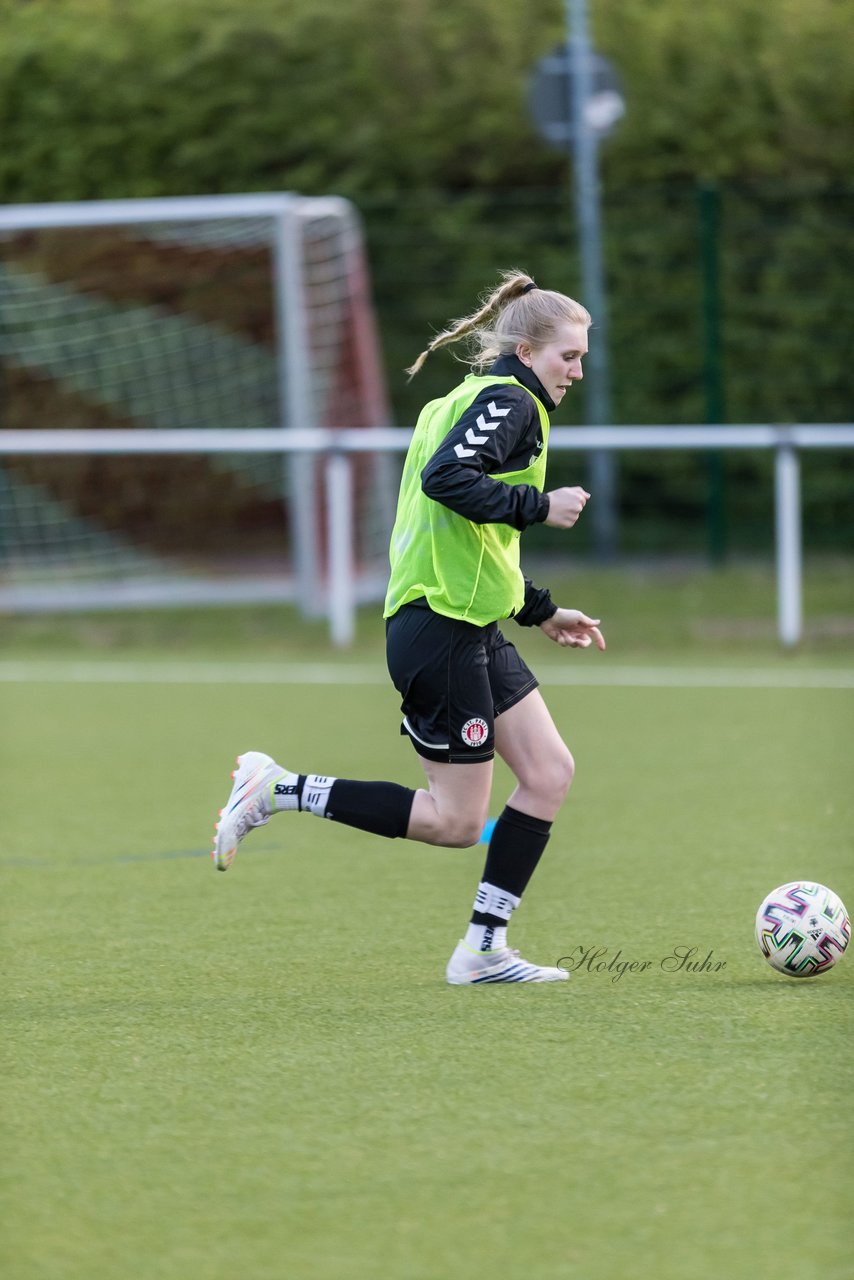 Bild 336 - Co-Trainerin der Frauen Nationalmannschaft Britta Carlson in Wahlstedt